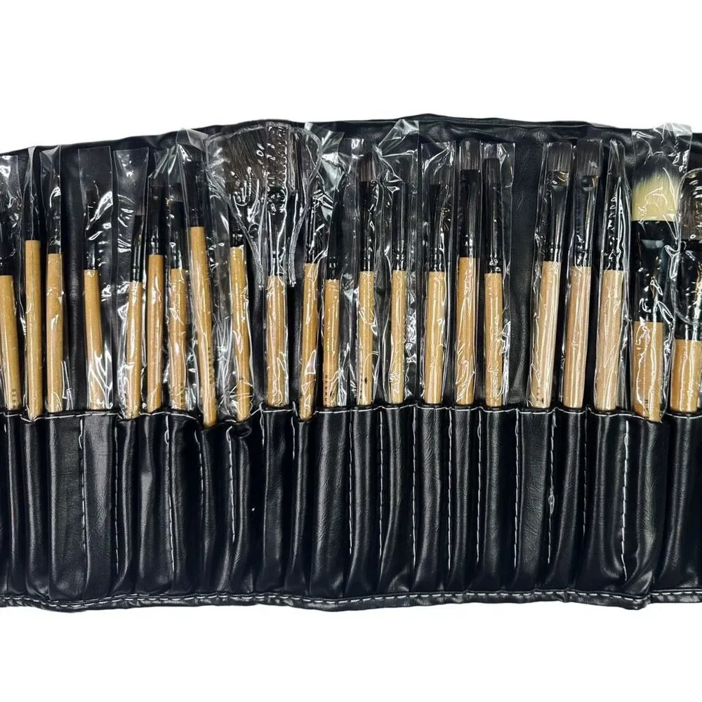 BeBrush 32-Piece Make-Up Brush Set with Travel Case